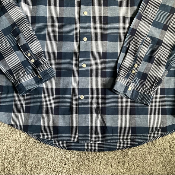 Gap Classic Fit Plaid Button Down Shirt - Picture 6 of 9